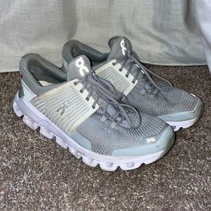 On Running Shoe - Cloud